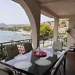 아파트 Mirella 20 M From The Sea - Free Parking