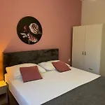 Mirella 20 M From The Sea - Free Parking