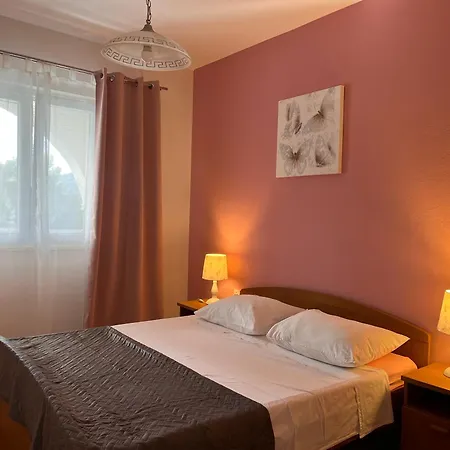 Mirella 20 M From The Sea - Free Parking Apartamento Trogir