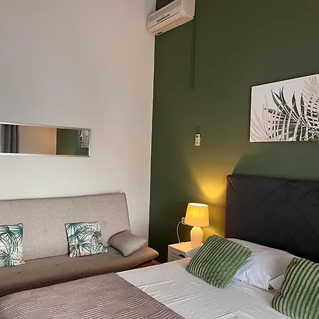 Mirella 20 M From The Sea - Free Parking 公寓 *