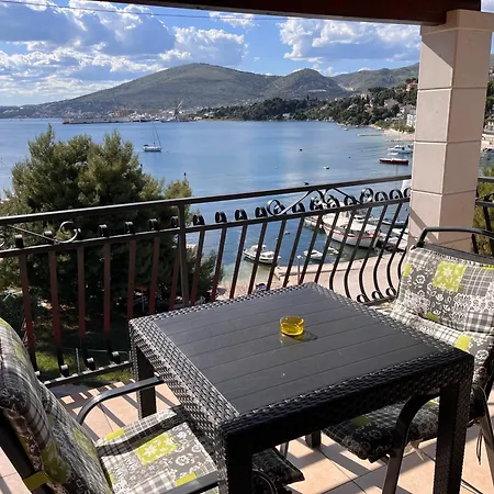 Apartamento Mirella 20 M From The Sea - Free Parking Trogir