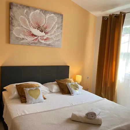 Apartamento Mirella 20 M From The Sea - Free Parking