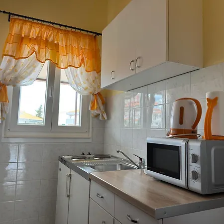 Mirella 20 M From The Sea - Free Parking Apartamento Trogir