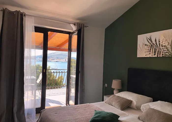 Mirella 20 M From The Sea - Free Parking Apartamento Trogir