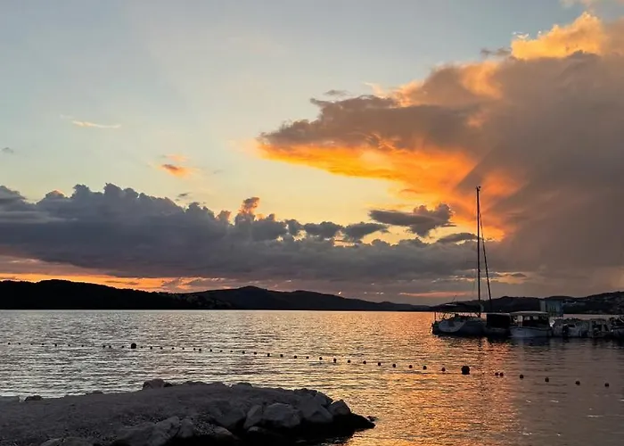 Mirella 20 M From The Sea - Free Parking Trogir