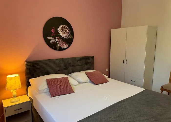 Mirella 20 M From The Sea - Free Parking