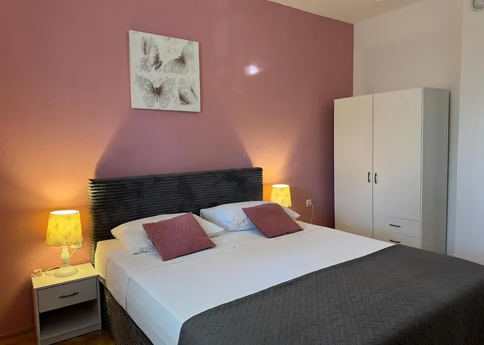 Apartamento Mirella 20 M From The Sea - Free Parking