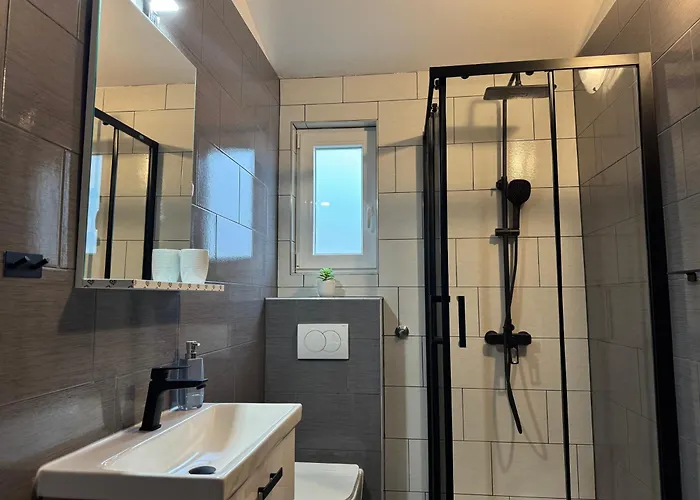 Mirella 20 M From The Sea - Free Parking