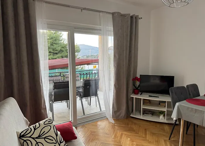 Mirella 20 M From The Sea - Free Parking Trogir