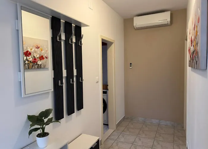 Mirella 20 M From The Sea - Free Parking Apartamento