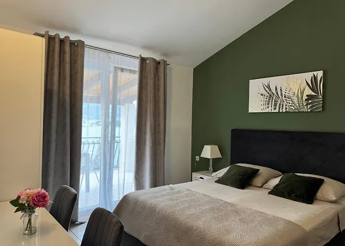 Apartamento Mirella 20 M From The Sea - Free Parking Trogir