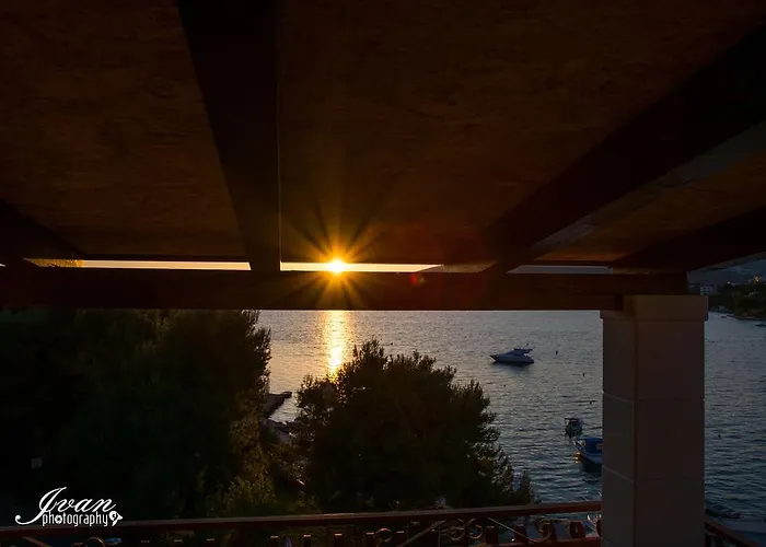 Mirella 20 M From The Sea - Free Parking * Trogir