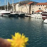 Mirella 20 M From The Sea - Free Parking טרוגיר