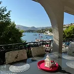 Mirella 20 M From The Sea - Free Parking Apartament Trogir