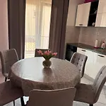 Mirella 20 M From The Sea - Free Parking アパート トロギール