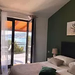 Mirella 20 M From The Sea - Free Parking דירה טרוגיר