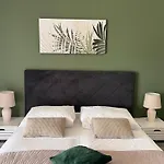 Mirella 20 M From The Sea - Free Parking شقة *