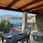 Mirella 20 M From The Sea - Free Parking דירה