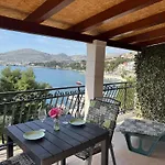 Mirella 20 M From The Sea - Free Parking アパート *