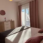 Mirella 20 M From The Sea - Free Parking טרוגיר