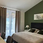 Appartement Mirella 20 M From The Sea - Free Parking Trogir