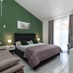 Mirella 20 M From The Sea - Free Parking