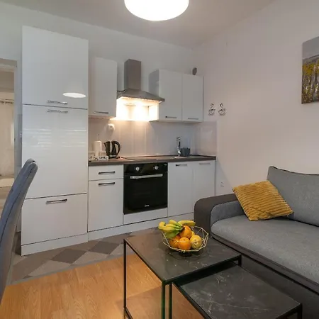 Апартаменты Mirella 20 M From The Sea - Free Parking