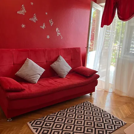 Mirella 20 M From The Sea - Free Parking 公寓 *