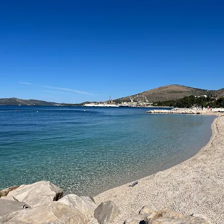 Mirella 20 M From The Sea - Free Parking 公寓 *