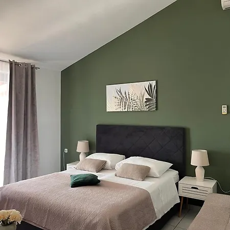 公寓 Mirella 20 M From The Sea - Free Parking