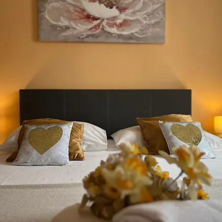 Mirella 20 M From The Sea - Free Parking Апартаменты Трогир