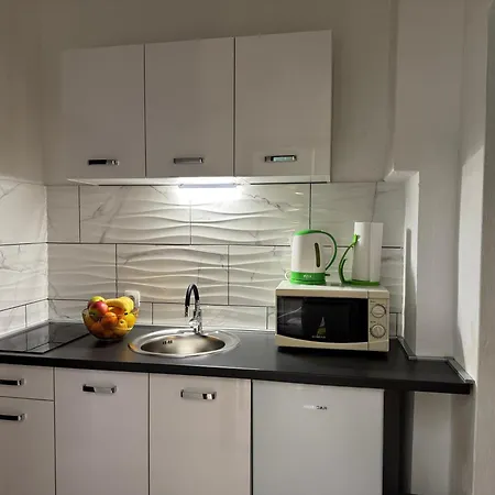 Mirella 20 M From The Sea - Free Parking Апартаменты Трогир