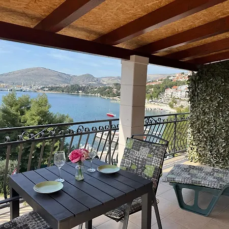 Mirella 20 M From The Sea - Free Parking