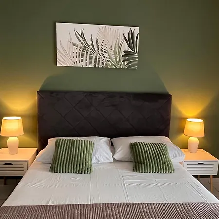 Apartamento Mirella 20 M From The Sea - Free Parking