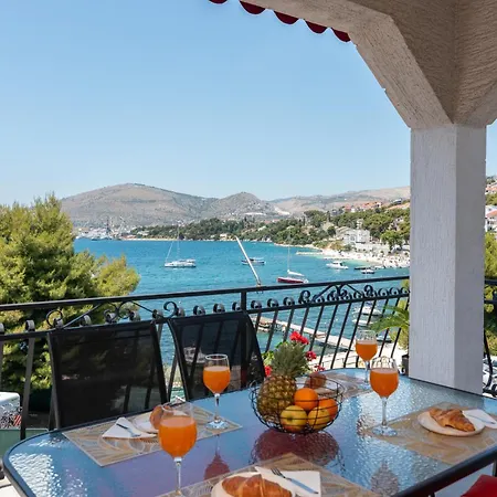 Apartament Mirella 20 M From The Sea - Free Parking Trogir