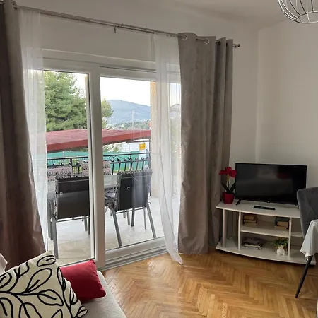 Mirella Trogir