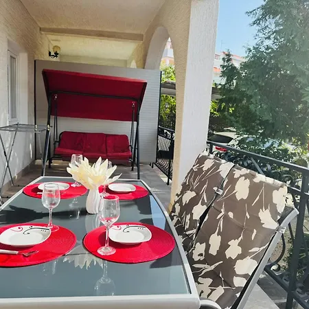 Διαμέρισμα Mirella 20 M From The Sea - Free Parking *