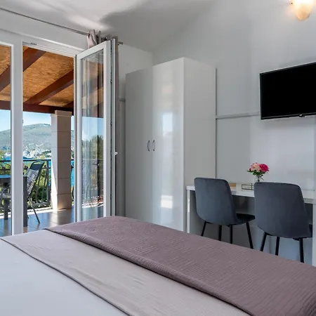 Mirella 20 M From The Sea - Free Parking *
