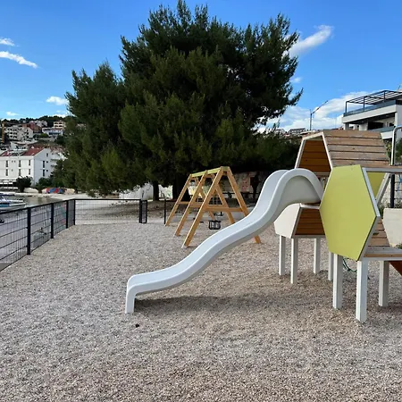 Mirella 20 M From The Sea - Free Parking * Trogir