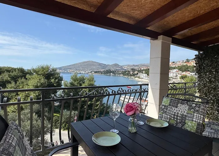 Mirella 20 M From The Sea - Free Parking Τρογκίρ
