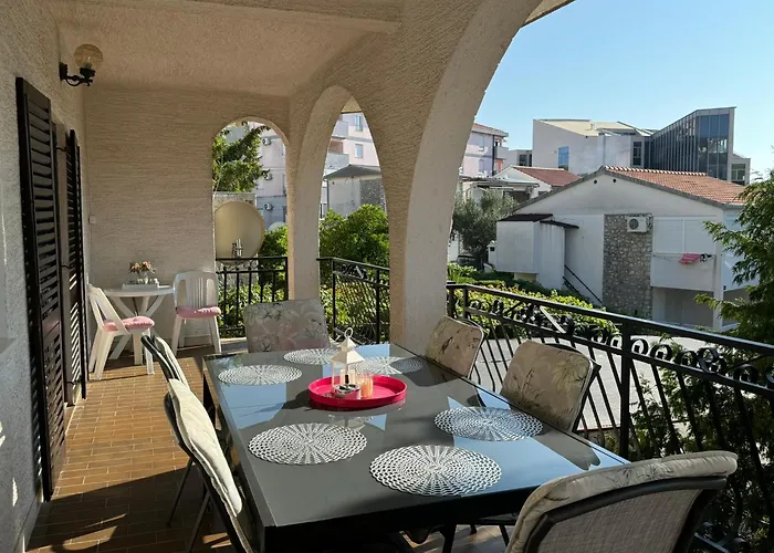 Mirella 20 M From The Sea - Free Parking Διαμέρισμα *