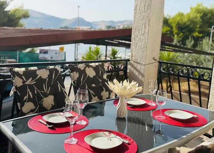 Mirella 20 M From The Sea - Free Parking Διαμέρισμα *