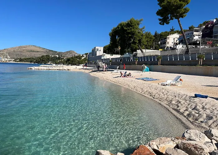 Mirella 20 M From The Sea - Free Parking Τρογκίρ