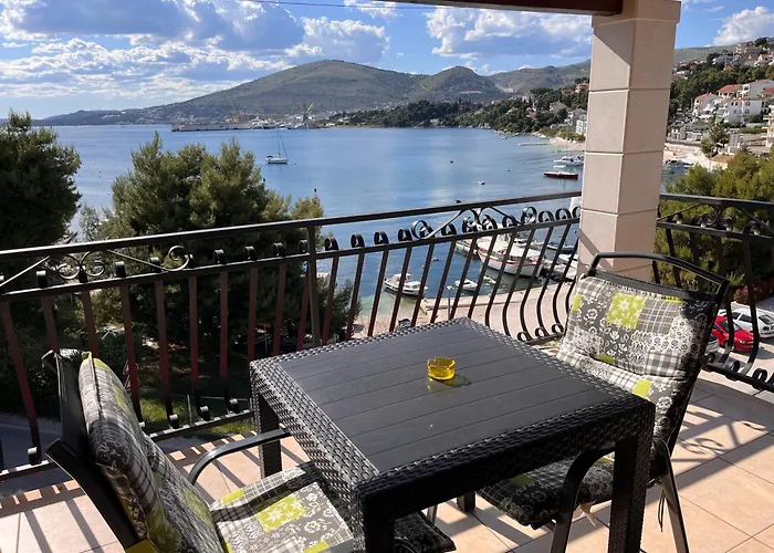 Διαμέρισμα Mirella 20 M From The Sea - Free Parking *