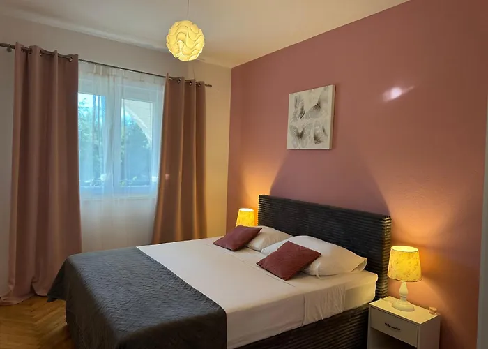 Mirella 20 M From The Sea - Free Parking Διαμέρισμα *