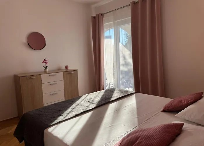 Mirella 20 M From The Sea - Free Parking Τρογκίρ
