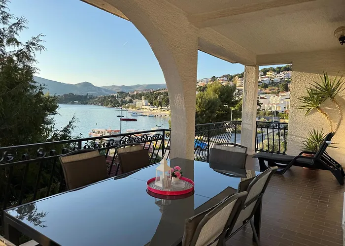 Mirella 20 M From The Sea - Free Parking Τρογκίρ