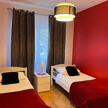 Mirella 20 M From The Sea - Free Parking דירה טרוגיר