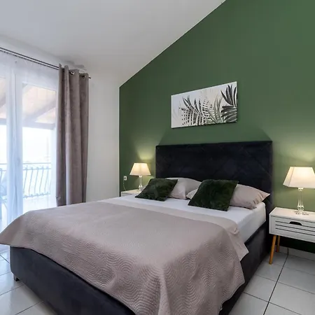 Apartamento Mirella 20 M From The Sea - Free Parking